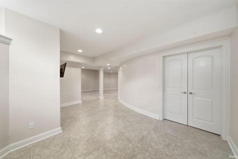 7705 Auburn Road Fort Wayne IN 46825