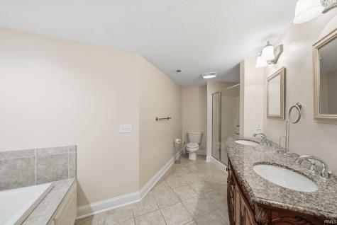 7705 Auburn Road Fort Wayne IN 46825