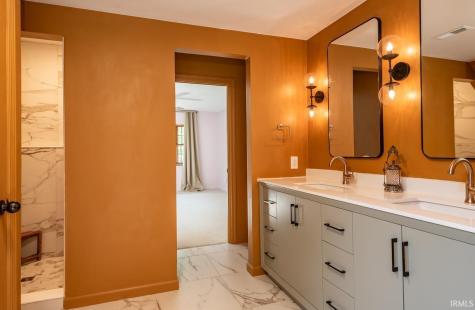 9982 S Saint Andrews Lane Bloomington IN 47401