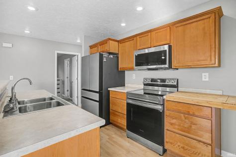 6390 E County Road 100 N Michigantown IN 46057