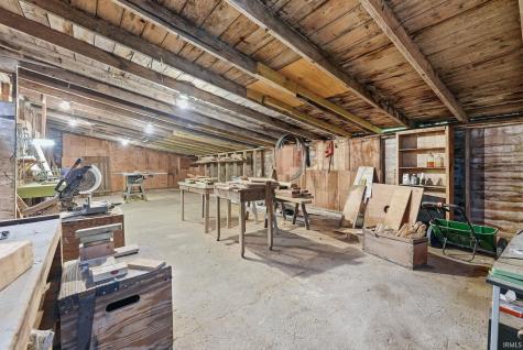 6212 E 1200 N Wolcottville IN 46795