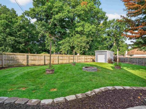 7411 Woodsmill Court Fort Wayne IN 46835