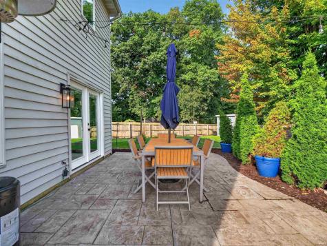 7411 Woodsmill Court Fort Wayne IN 46835