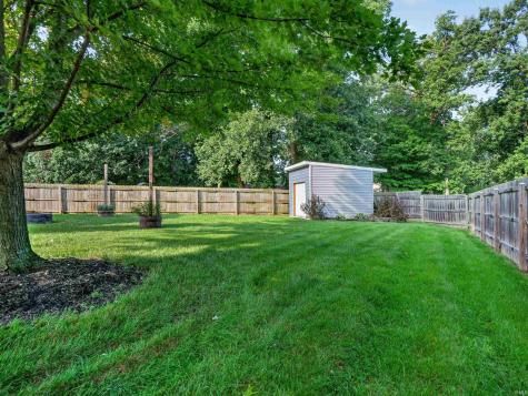 7411 Woodsmill Court Fort Wayne IN 46835