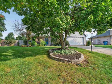 7411 Woodsmill Court Fort Wayne IN 46835