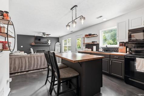 11370 Wilderness Trail Fishers IN 46038