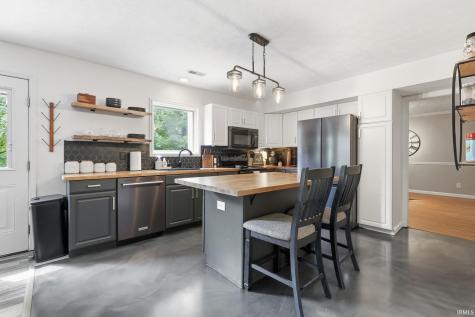 11370 Wilderness Trail Fishers IN 46038