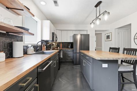 11370 Wilderness Trail Fishers IN 46038