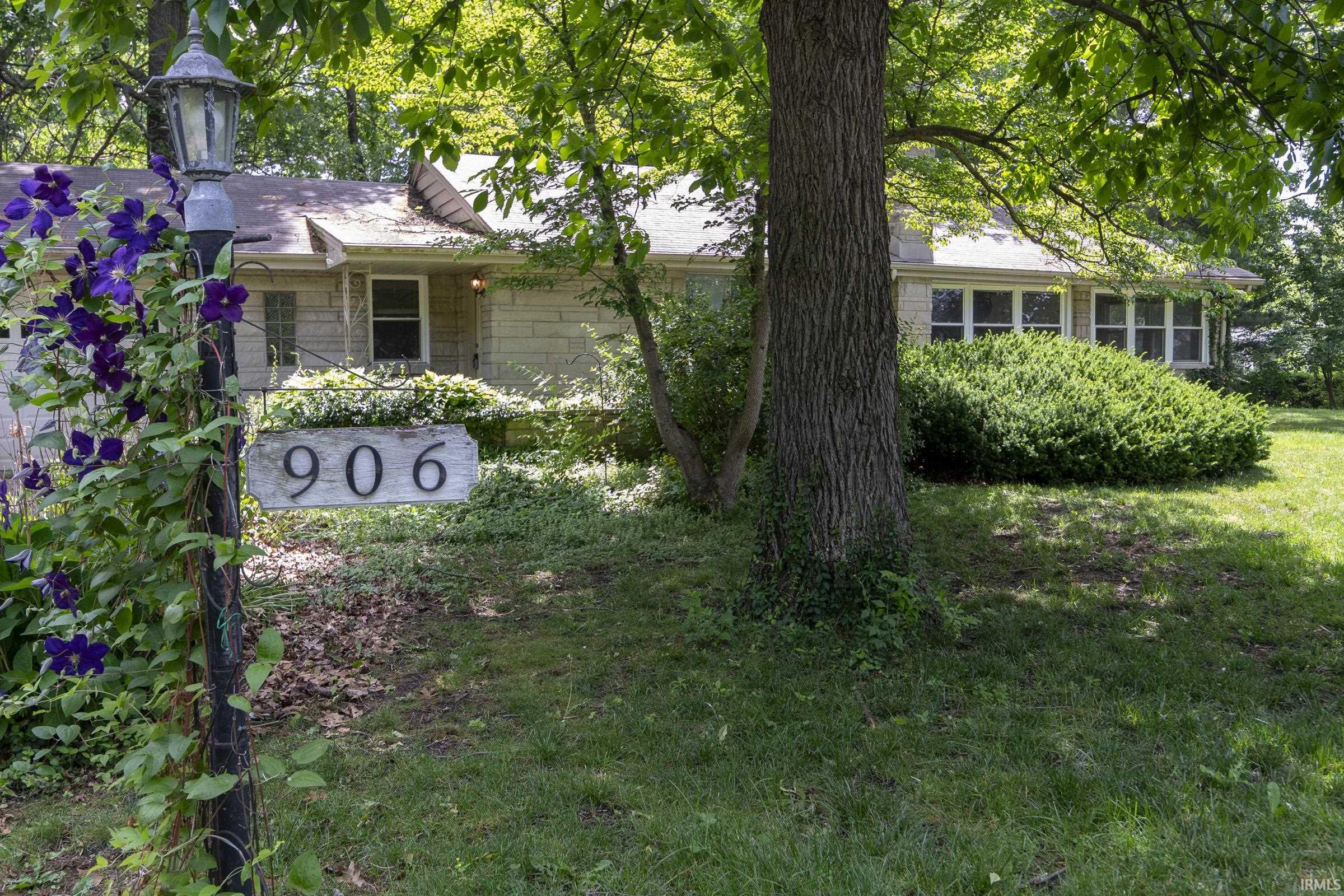 906 White Oak Drive South Bend IN 46617