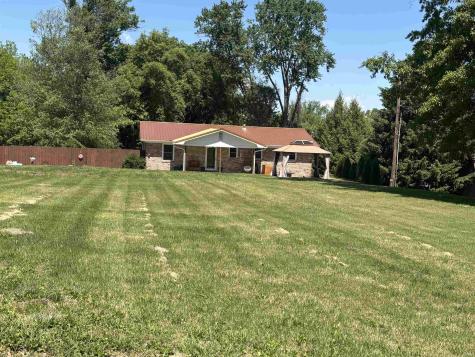 2 Pin Oak Drive Vincennes IN 47591