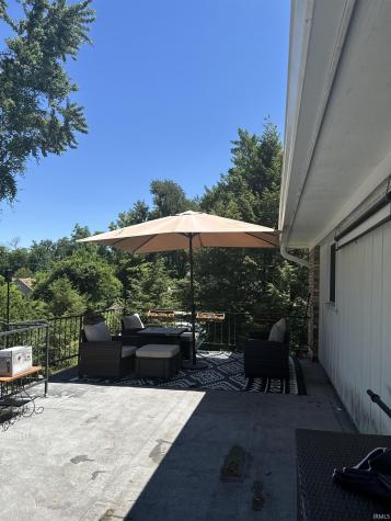 2 Pin Oak Drive Vincennes IN 47591
