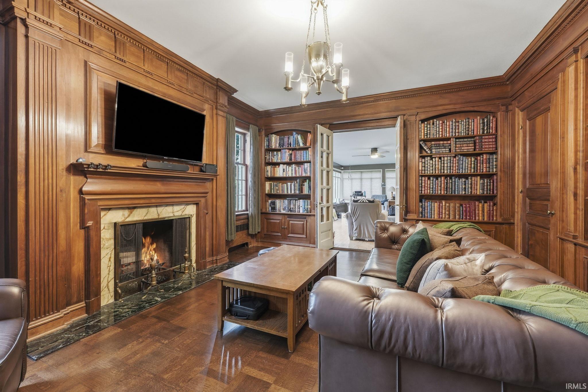 116 E Beardsley Avenue Elkhart IN 46514