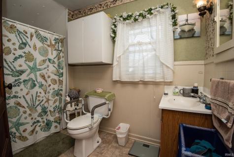 1431 Bayou Street Vincennes IN 47591