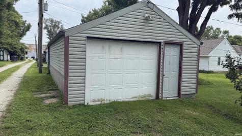 2414 S Vine Street Yorktown IN 47396