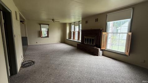2414 S Vine Street Yorktown IN 47396
