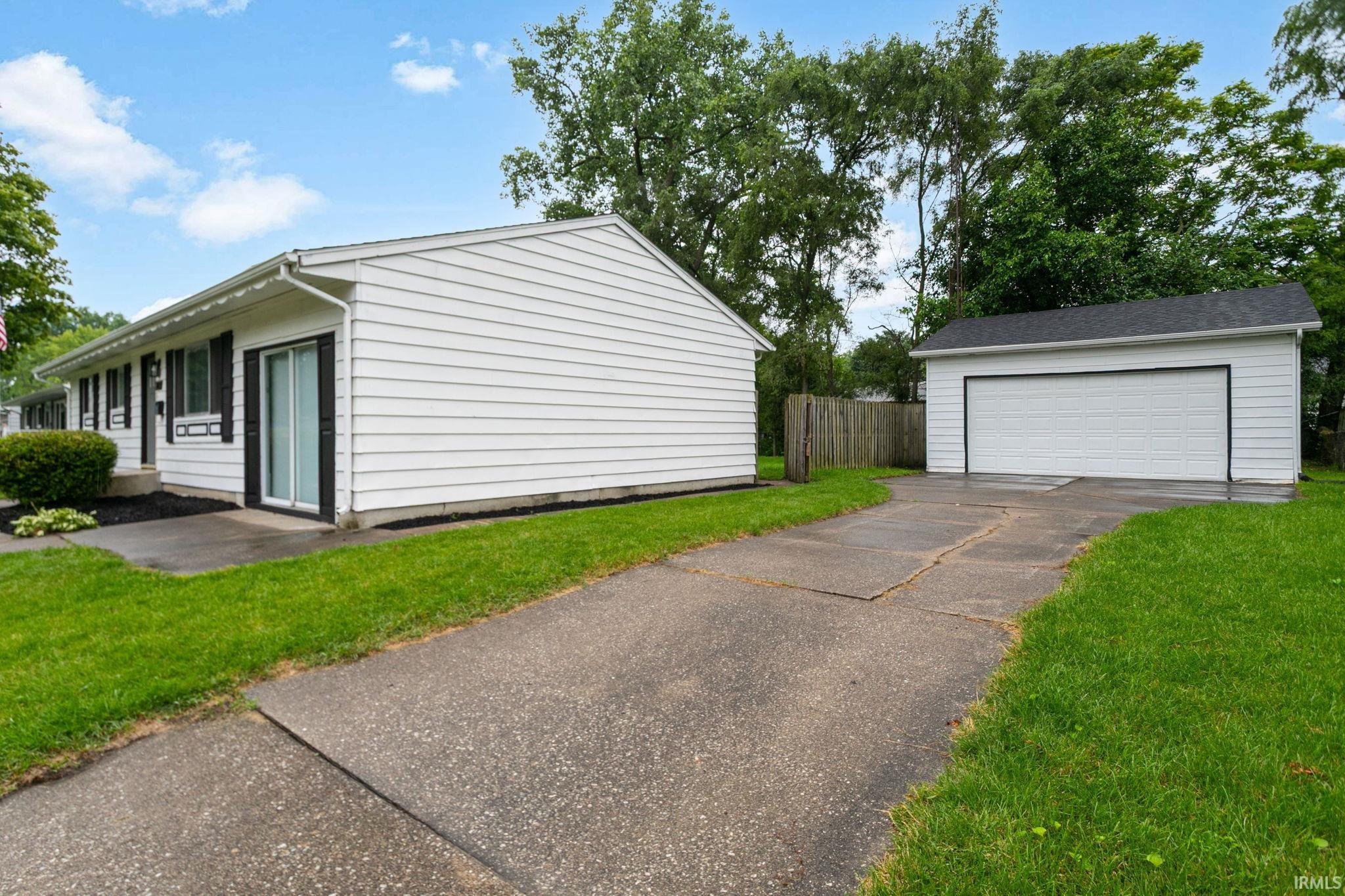 749 E 11th Street Mishawaka IN 46544