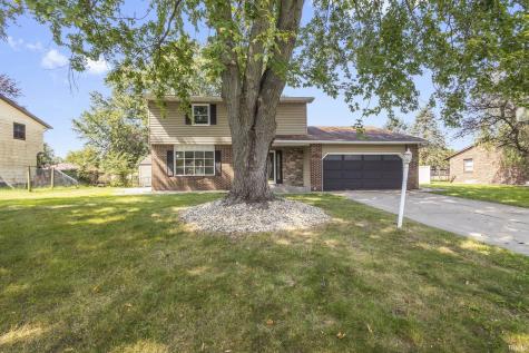 51723 E Gatehouse Drive South Bend IN 46637