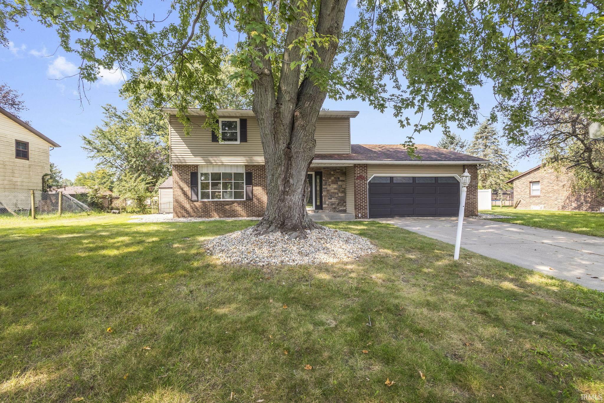 51723 E Gatehouse Drive South Bend IN 46637