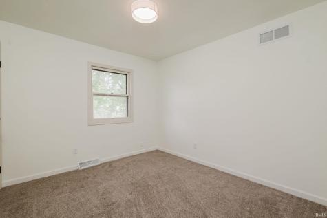 51723 E Gatehouse Drive South Bend IN 46637