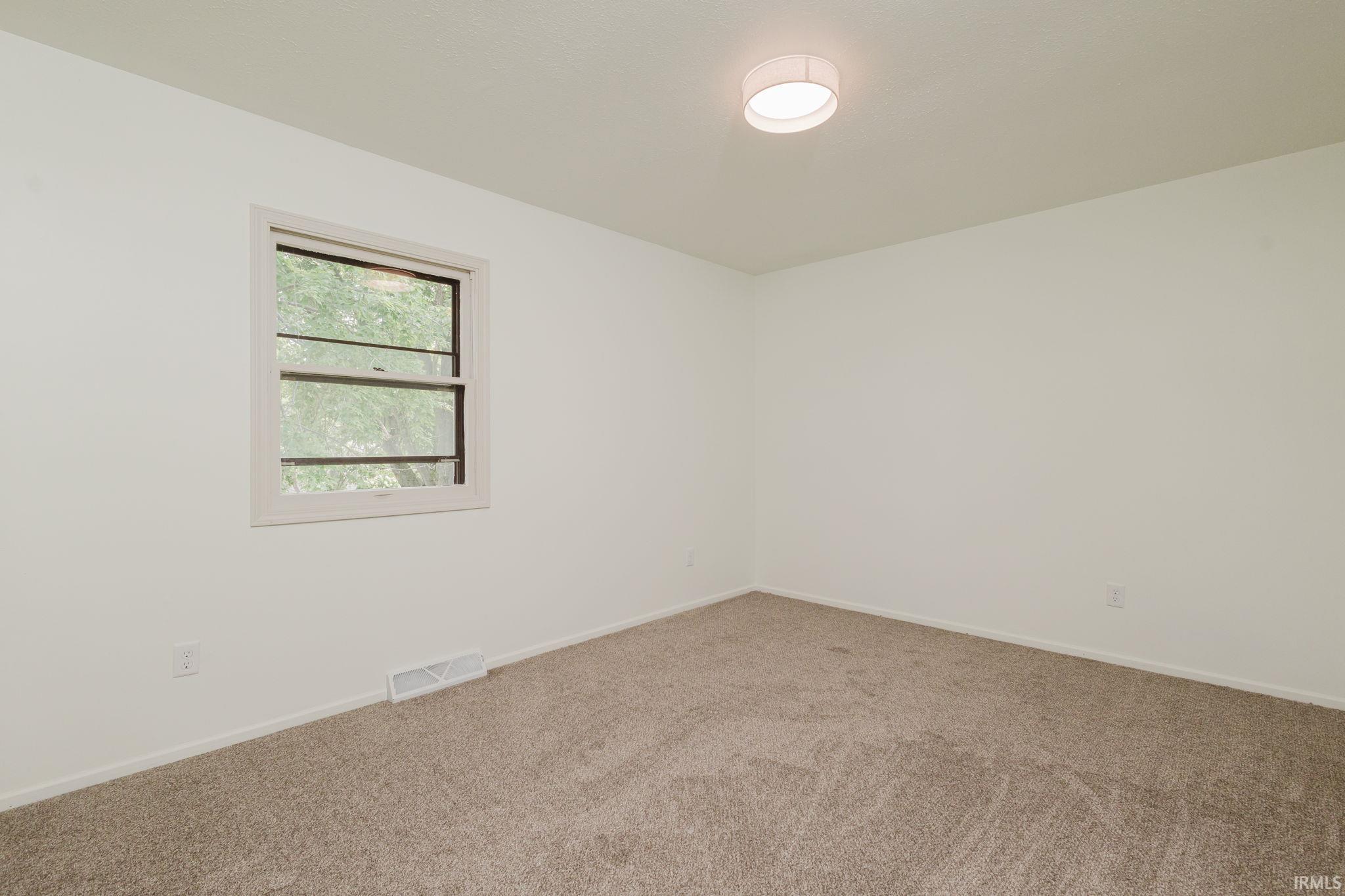 51723 E Gatehouse Drive South Bend IN 46637
