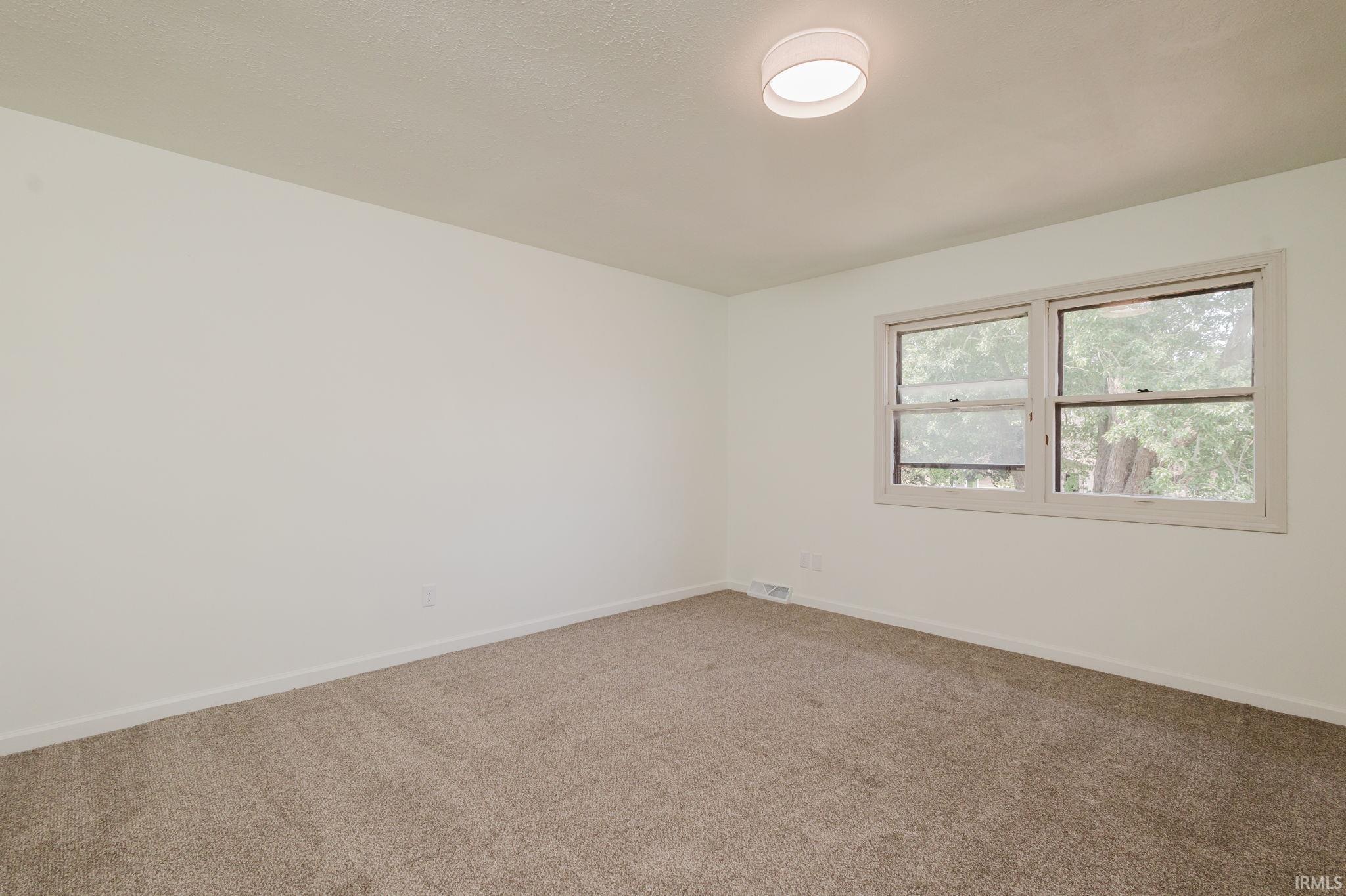51723 E Gatehouse Drive South Bend IN 46637