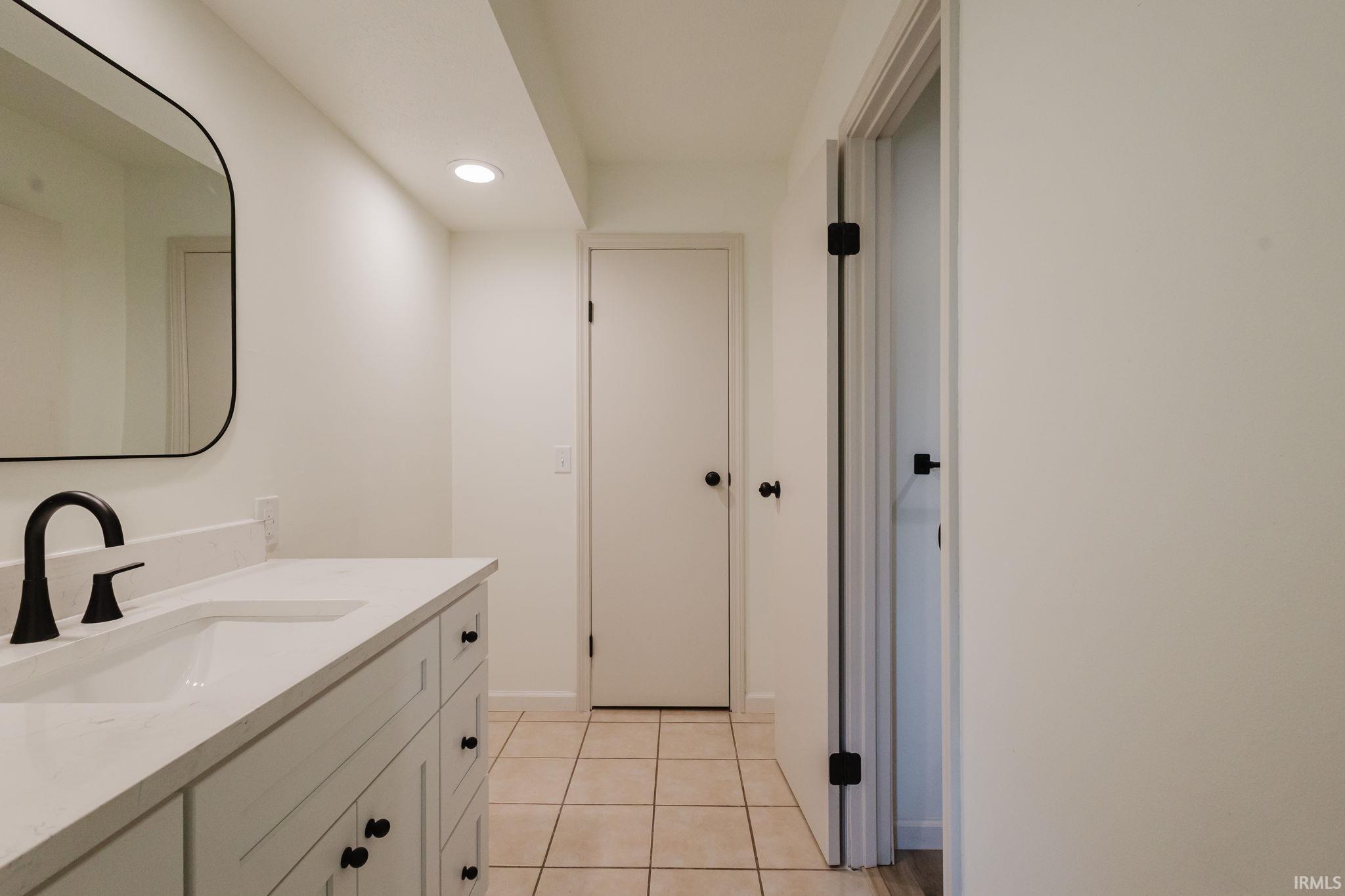 51723 E Gatehouse Drive South Bend IN 46637