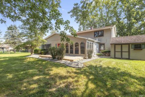 51723 E Gatehouse Drive South Bend IN 46637