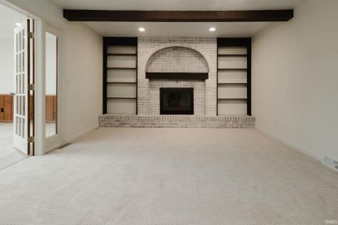 51723 E Gatehouse Drive South Bend IN 46637