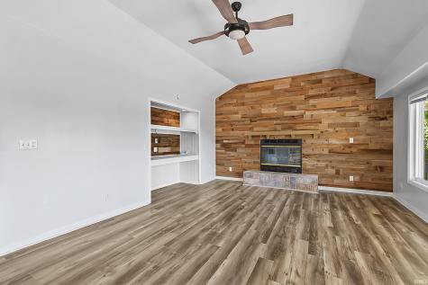 3387 E Stahl Road Monon IN 47959
