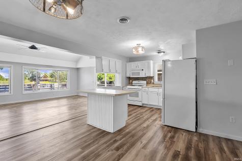 3387 E Stahl Road Monon IN 47959