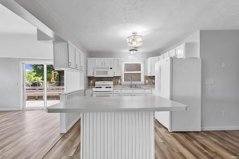 3387 E Stahl Road Monon IN 47959
