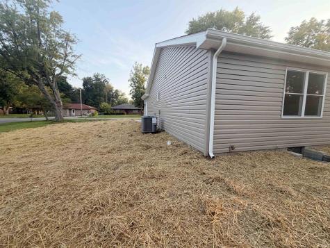 2719 W 11th Street Anderson IN 46011