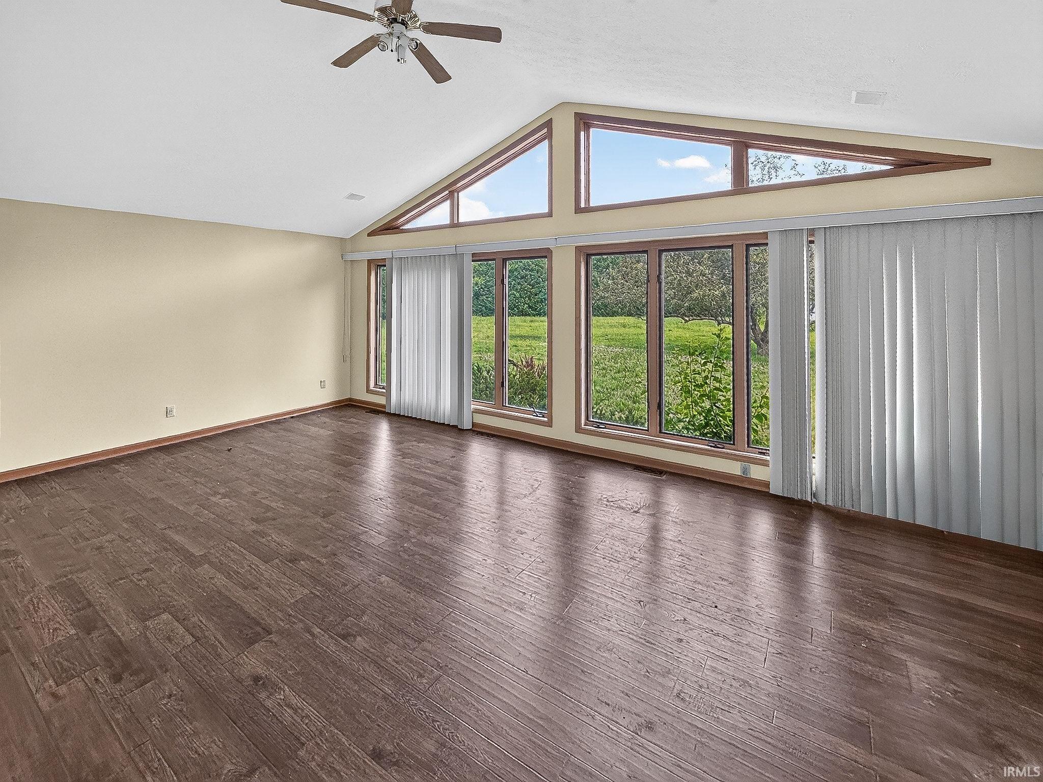 10140 Glen Lee Trail Granger IN 46530