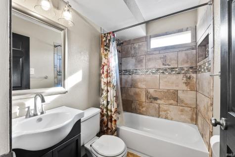 2616 Otsego Drive Fort Wayne IN 46825