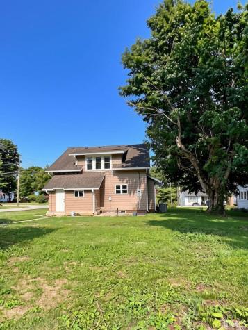 207 Walnut Street Mount Summit IN 47361