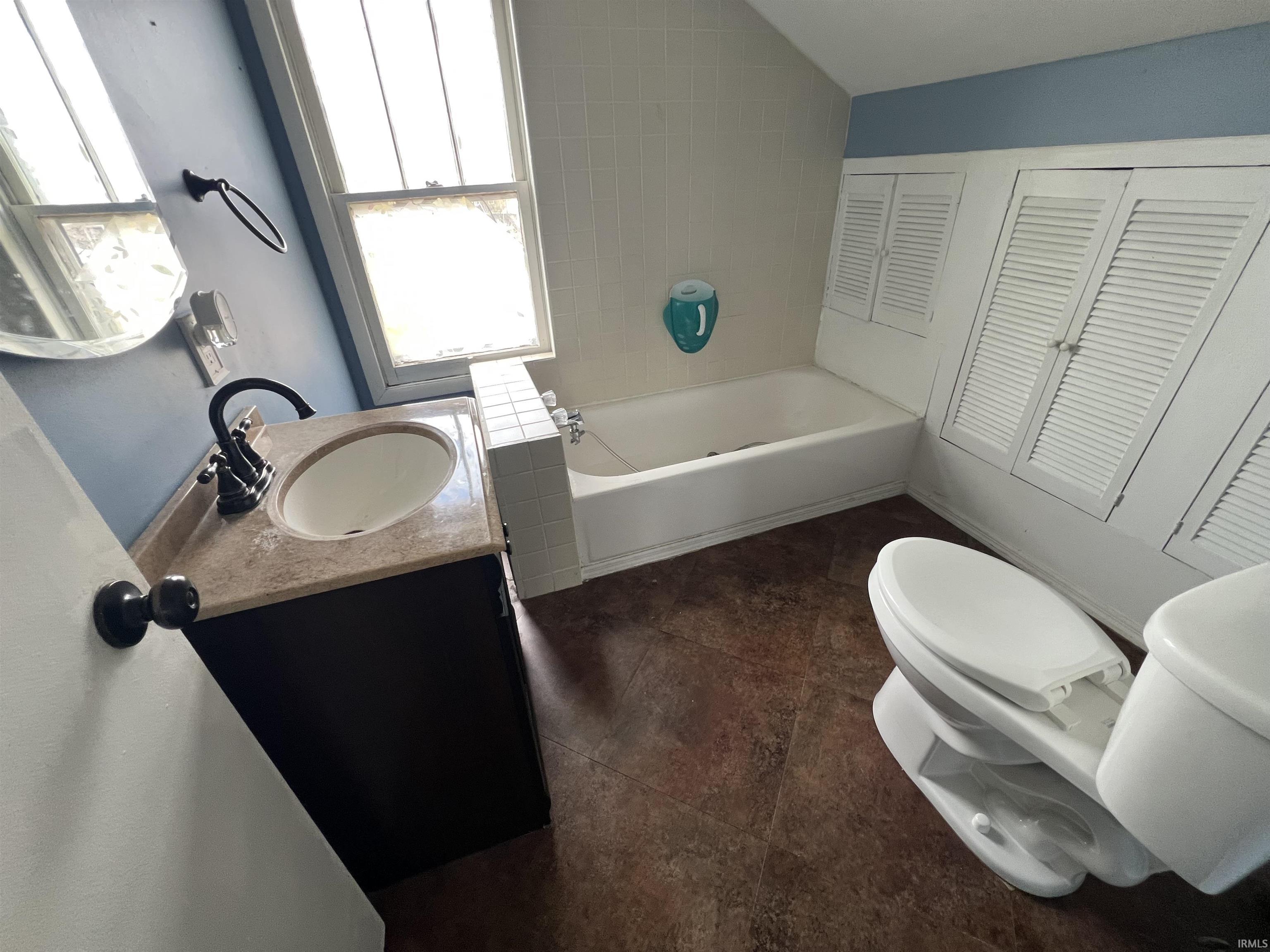833 S 34th Street South Bend IN 46615