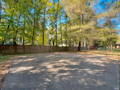 5834 Bayer Drive Evansville IN 47712
