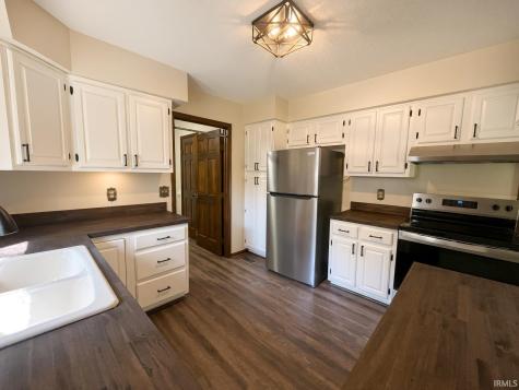 5834 Bayer Drive Evansville IN 47712
