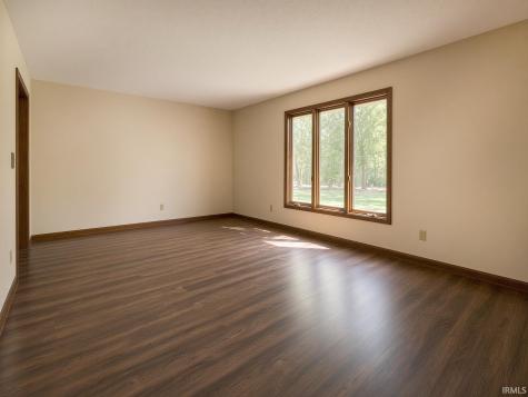 5834 Bayer Drive Evansville IN 47712