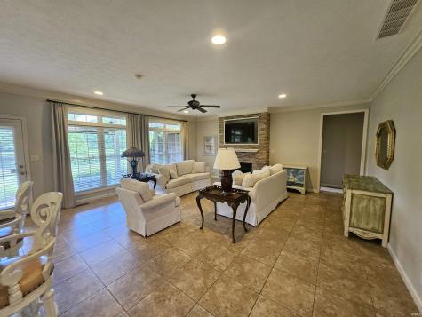 10334 Bernadette Drive Evansville IN 47725