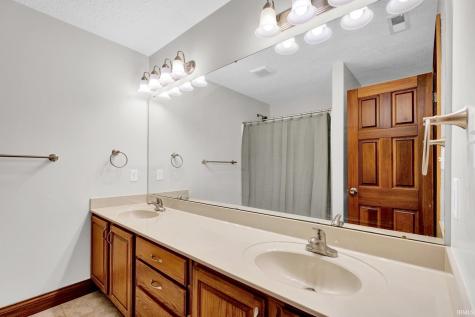 5324 Waterstone Drive Mount Vernon IN 47620