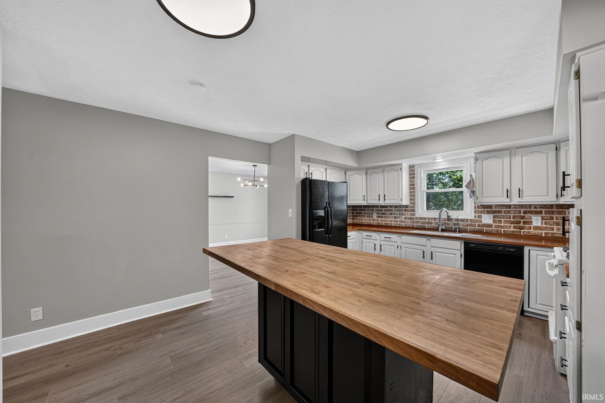 12015 Peacock Circle Granger IN 46530