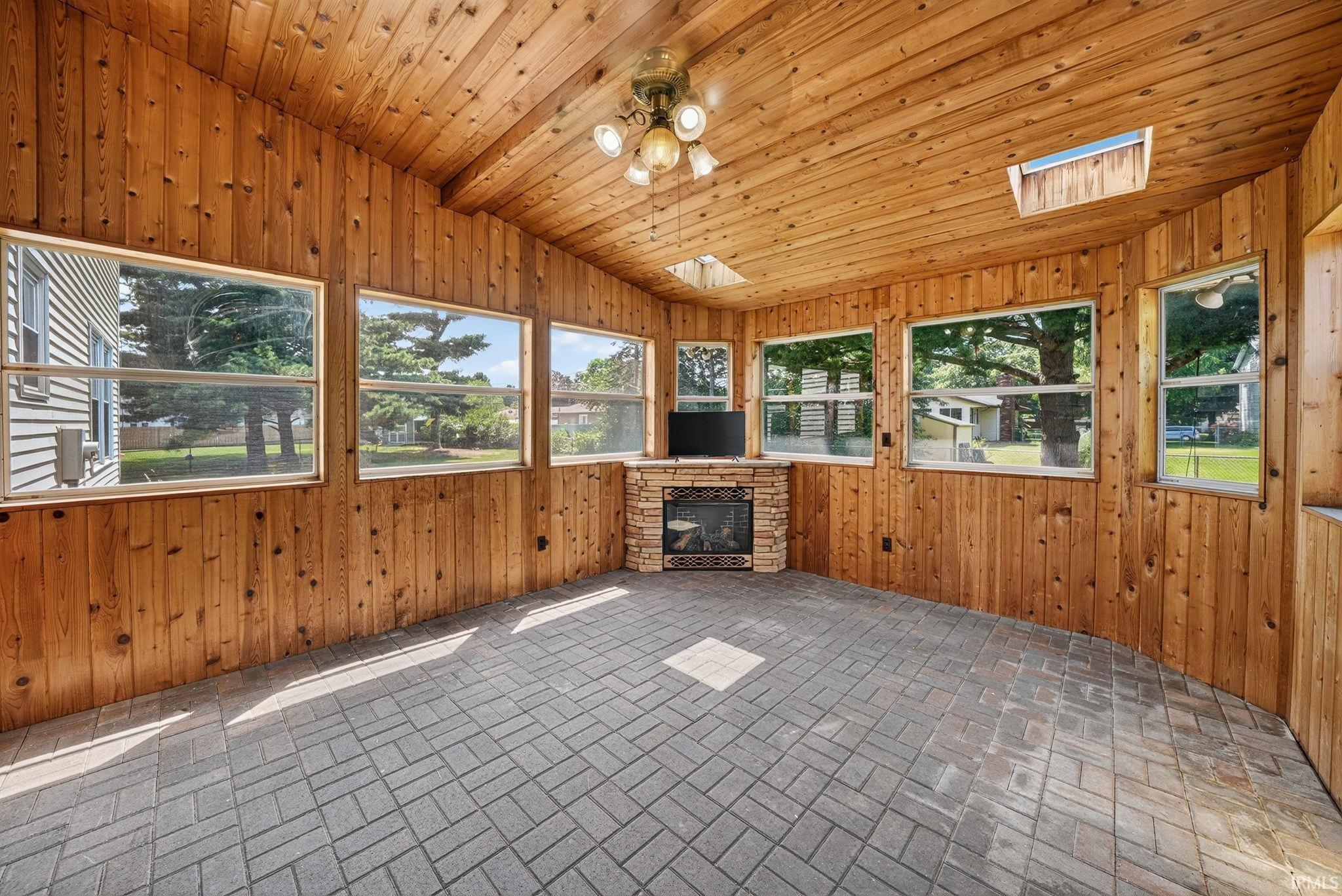 12015 Peacock Circle Granger IN 46530