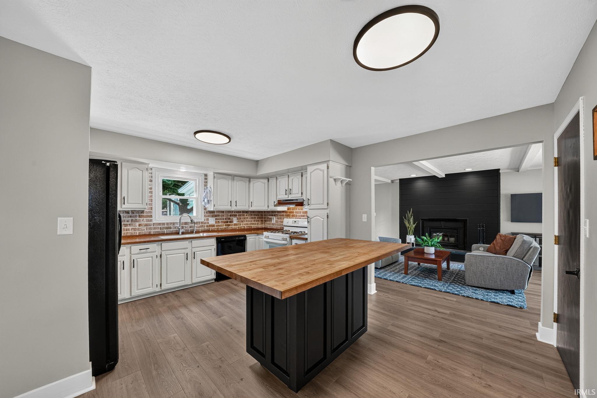 12015 Peacock Circle Granger IN 46530