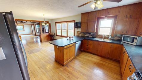 4386 E Luse Road Monticello IN 47960