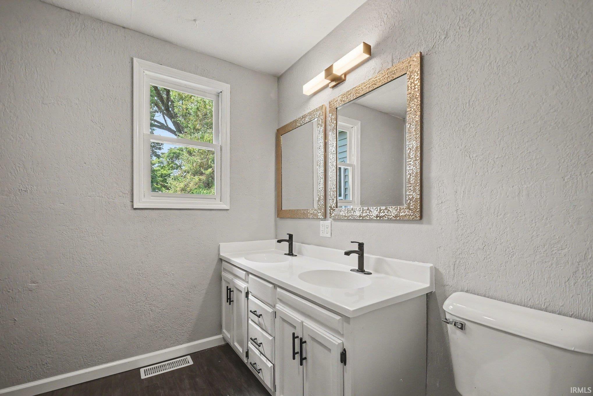 52854 Francis Street South Bend IN 46637