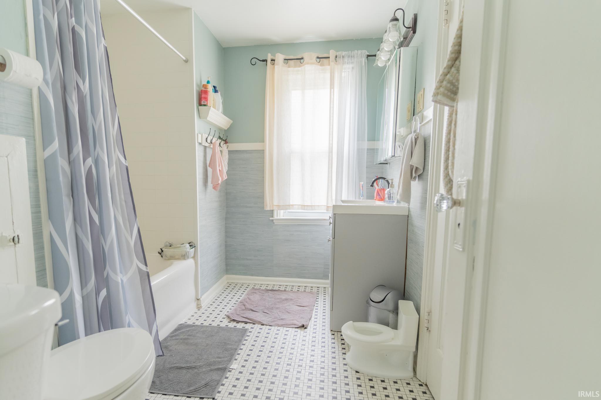 1336 E South Street South Bend IN 46615