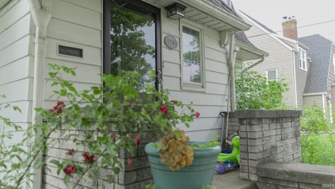 1336 E South Street South Bend IN 46615