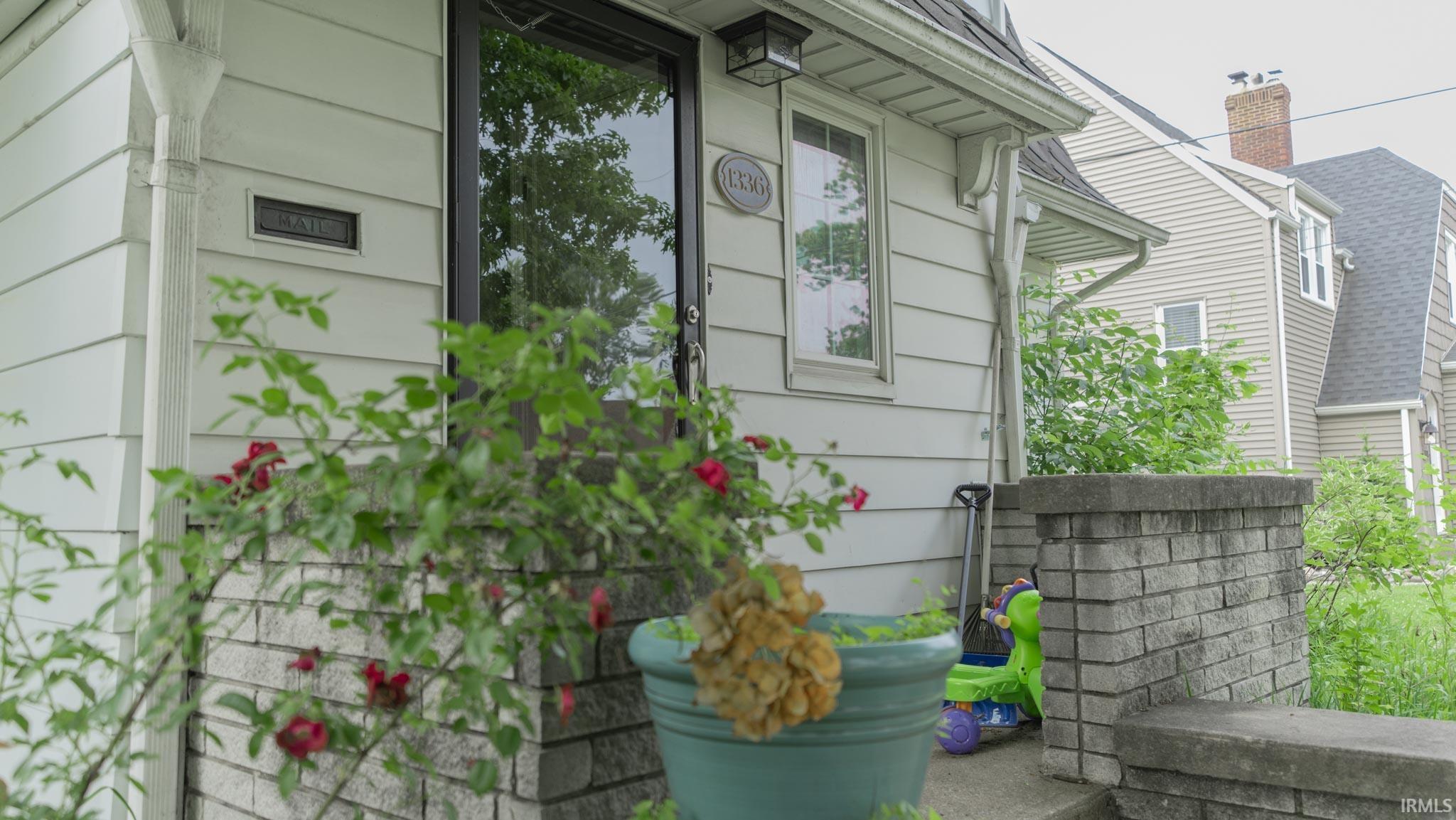 1336 E South Street South Bend IN 46615
