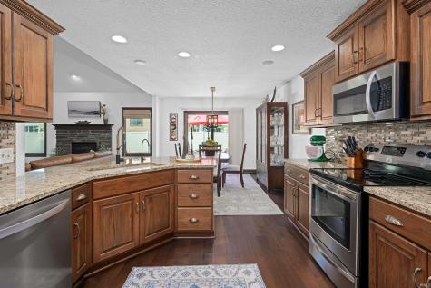 1544 Vintners Way Fort Wayne IN 46845